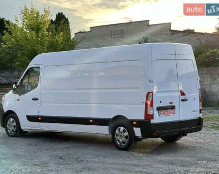Белый Рено Мастер, объемом двигателя 2.3 л и пробегом 174 тыс. км за 20900 $, фото 3 на Automoto.ua