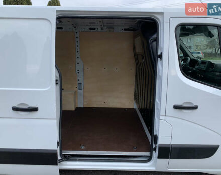 Белый Рено Мастер, объемом двигателя 2.3 л и пробегом 242 тыс. км за 16800 $, фото 15 на Automoto.ua