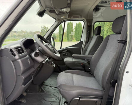 Белый Рено Мастер, объемом двигателя 2.3 л и пробегом 138 тыс. км за 25800 $, фото 36 на Automoto.ua