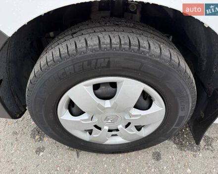 Белый Рено Мастер, объемом двигателя 2.3 л и пробегом 138 тыс. км за 25800 $, фото 55 на Automoto.ua