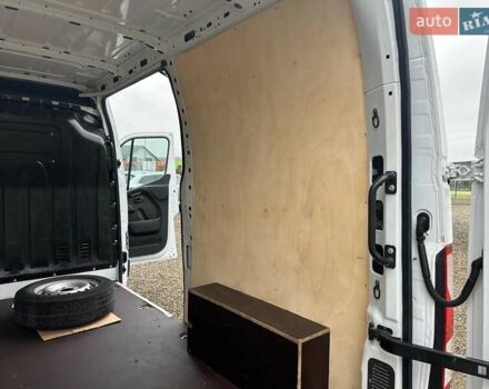 Белый Рено Мастер, объемом двигателя 2.3 л и пробегом 176 тыс. км за 19500 $, фото 22 на Automoto.ua