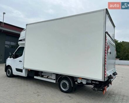 Белый Рено Мастер, объемом двигателя 2.3 л и пробегом 325 тыс. км за 25999 $, фото 5 на Automoto.ua