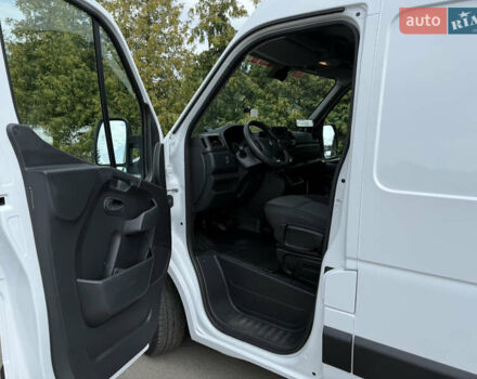 Білий Рено Мастєр, об'ємом двигуна 2.3 л та пробігом 62 тис. км за 35500 $, фото 24 на Automoto.ua