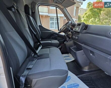 Белый Рено Мастер, объемом двигателя 2.3 л и пробегом 229 тыс. км за 19000 $, фото 24 на Automoto.ua