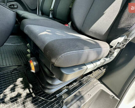 Білий Рено Мастєр, об'ємом двигуна 2.3 л та пробігом 142 тис. км за 21900 $, фото 8 на Automoto.ua