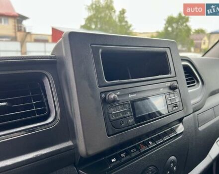 Белый Рено Мастер, объемом двигателя 2.3 л и пробегом 373 тыс. км за 24500 $, фото 36 на Automoto.ua