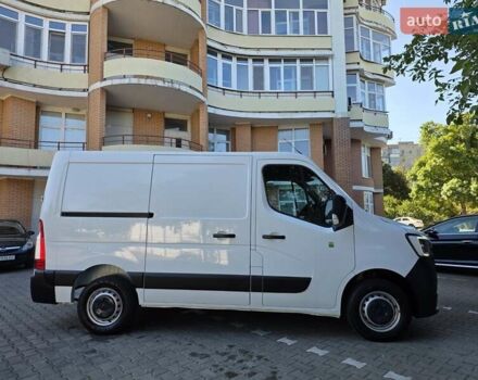 Белый Рено Мастер, объемом двигателя 2.3 л и пробегом 229 тыс. км за 19000 $, фото 6 на Automoto.ua