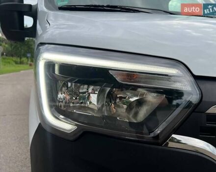 Белый Рено Мастер, объемом двигателя 2.3 л и пробегом 220 тыс. км за 21999 $, фото 5 на Automoto.ua