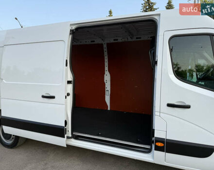 Белый Рено Мастер, объемом двигателя 2.3 л и пробегом 143 тыс. км за 23100 $, фото 51 на Automoto.ua