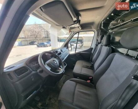 Белый Рено Мастер, объемом двигателя 2.3 л и пробегом 115 тыс. км за 23750 $, фото 8 на Automoto.ua