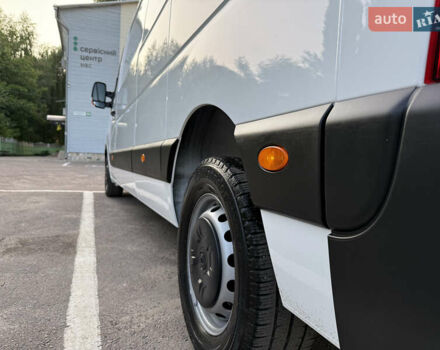 Белый Рено Мастер, объемом двигателя 2.3 л и пробегом 143 тыс. км за 23100 $, фото 28 на Automoto.ua