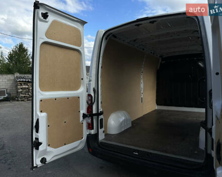 Белый Рено Мастер, объемом двигателя 2.3 л и пробегом 137 тыс. км за 22400 $, фото 35 на Automoto.ua
