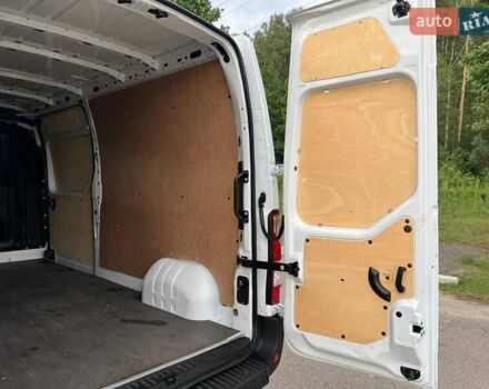 Белый Рено Мастер, объемом двигателя 2.3 л и пробегом 220 тыс. км за 21999 $, фото 42 на Automoto.ua