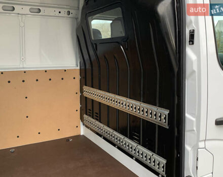 Рено Мастєр 2022 у Дубно на Automoto.ua Білий Рено Мастєр, об'ємом двигуна 2.3 л та пробігом 245 тис. км за 20000 $, фото 37 на Automoto.ua