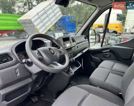 Белый Рено Мастер, объемом двигателя 2.3 л и пробегом 215 тыс. км за 23500 $, фото 4 на Automoto.ua