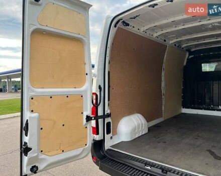 Белый Рено Мастер, объемом двигателя 2.3 л и пробегом 220 тыс. км за 21999 $, фото 46 на Automoto.ua