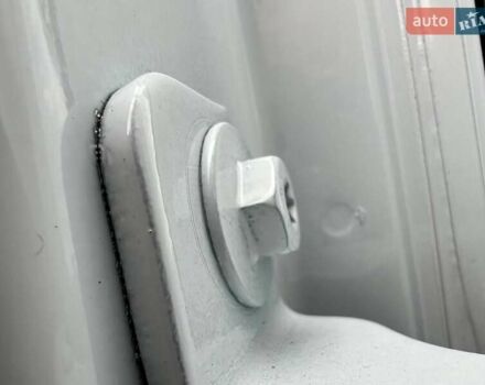 Белый Рено Мастер, объемом двигателя 2.3 л и пробегом 220 тыс. км за 21999 $, фото 20 на Automoto.ua