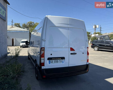 Белый Рено Мастер, объемом двигателя 2.3 л и пробегом 105 тыс. км за 25300 $, фото 10 на Automoto.ua