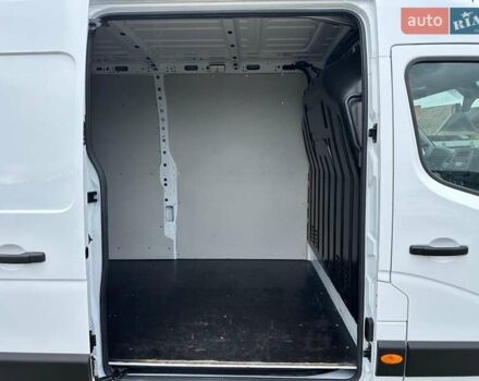Белый Рено Мастер, объемом двигателя 2.3 л и пробегом 175 тыс. км за 21400 $, фото 44 на Automoto.ua
