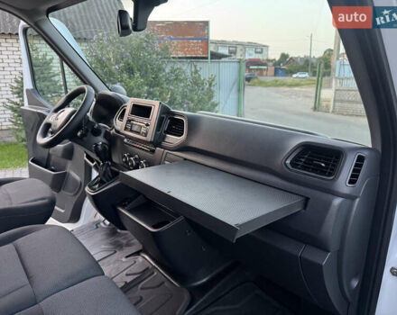 Белый Рено Мастер, объемом двигателя 2.3 л и пробегом 218 тыс. км за 18900 $, фото 26 на Automoto.ua