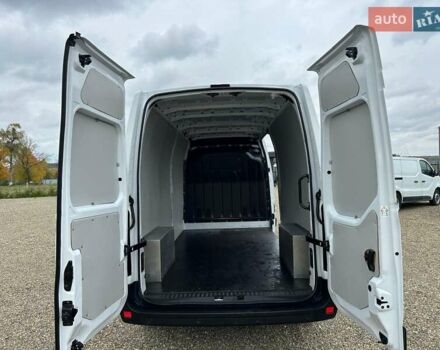 Белый Рено Мастер, объемом двигателя 2.3 л и пробегом 175 тыс. км за 21400 $, фото 40 на Automoto.ua