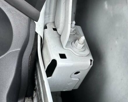 Білий Рено Мастєр, об'ємом двигуна 2.3 л та пробігом 235 тис. км за 21600 $, фото 30 на Automoto.ua