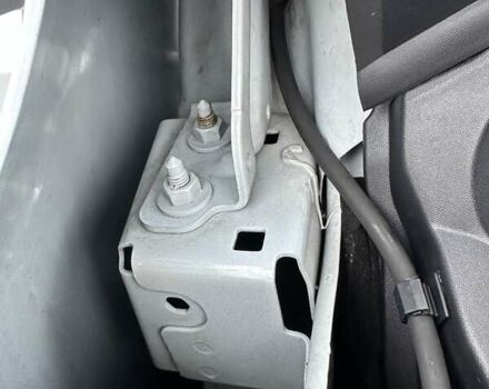 Білий Рено Мастєр, об'ємом двигуна 2.3 л та пробігом 235 тис. км за 21600 $, фото 27 на Automoto.ua