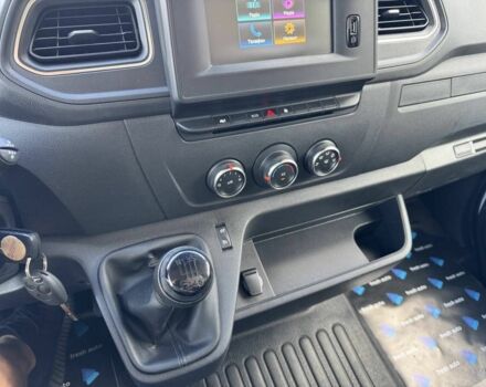 Белый Рено Мастер, объемом двигателя 2.2 л и пробегом 149 тыс. км за 23200 $, фото 18 на Automoto.ua