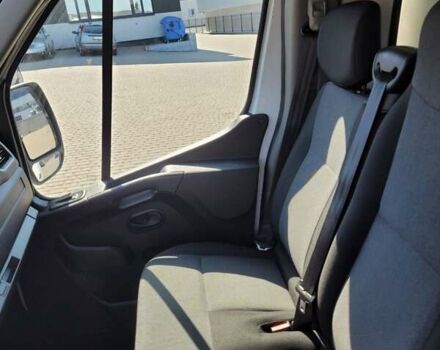 Білий Рено Мастєр, об'ємом двигуна 2.5 л та пробігом 33 тис. км за 26500 $, фото 6 на Automoto.ua