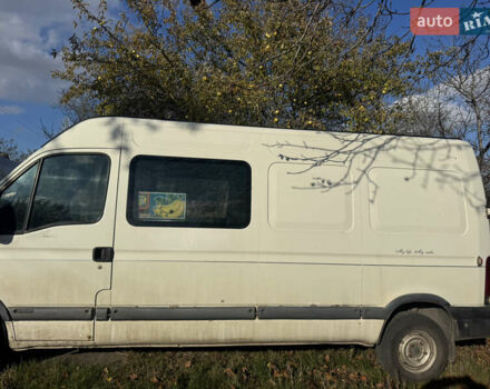Белый Рено Мастер, объемом двигателя 2.8 л и пробегом 300 тыс. км за 5200 $, фото 1 на Automoto.ua