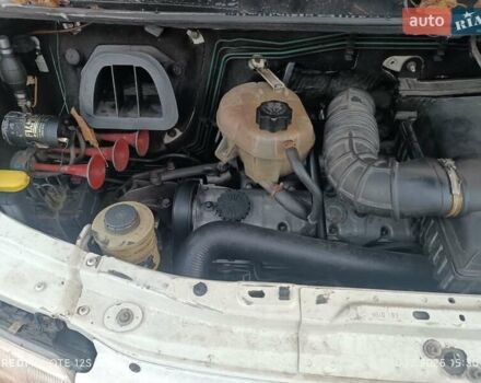 Белый Рено Мастер, объемом двигателя 2.8 л и пробегом 434 тыс. км за 4000 $, фото 2 на Automoto.ua