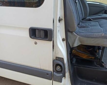 Белый Рено Мастер, объемом двигателя 2.19 л и пробегом 80 тыс. км за 4899 $, фото 5 на Automoto.ua