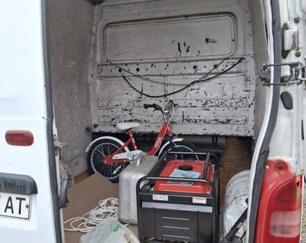 Білий Рено Мастєр, об'ємом двигуна 2.2 л та пробігом 347 тис. км за 4300 $, фото 18 на Automoto.ua