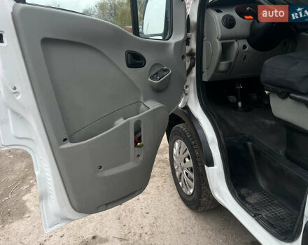 Білий Рено Мастєр, об'ємом двигуна 2.5 л та пробігом 378 тис. км за 6999 $, фото 11 на Automoto.ua