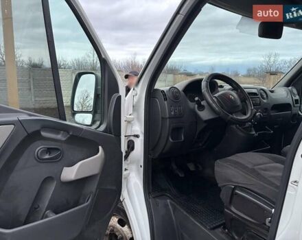 Білий Рено Мастєр, об'ємом двигуна 2.3 л та пробігом 458 тис. км за 12499 $, фото 4 на Automoto.ua
