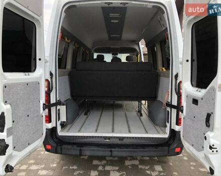 Белый Рено Мастер, объемом двигателя 2.3 л и пробегом 280 тыс. км за 16000 $, фото 27 на Automoto.ua