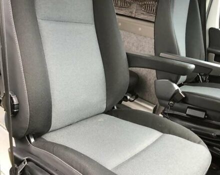 Белый Рено Мастер, объемом двигателя 2.3 л и пробегом 280 тыс. км за 16000 $, фото 50 на Automoto.ua