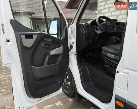 Белый Рено Мастер, объемом двигателя 2.3 л и пробегом 280 тыс. км за 16000 $, фото 32 на Automoto.ua