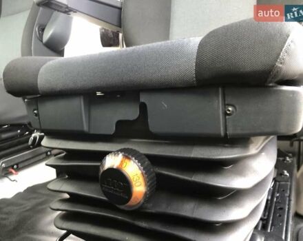 Белый Рено Мастер, объемом двигателя 2.3 л и пробегом 280 тыс. км за 16000 $, фото 46 на Automoto.ua