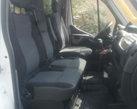 Білий Рено Мастєр, об'ємом двигуна 2.3 л та пробігом 370 тис. км за 17000 $, фото 2 на Automoto.ua