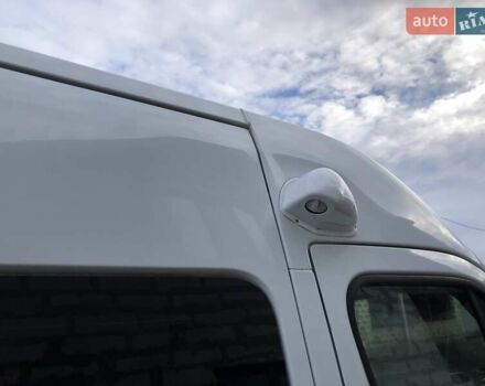 Белый Рено Мастер, объемом двигателя 2.3 л и пробегом 280 тыс. км за 16000 $, фото 14 на Automoto.ua