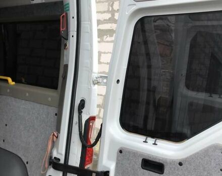 Белый Рено Мастер, объемом двигателя 2.3 л и пробегом 280 тыс. км за 16000 $, фото 25 на Automoto.ua