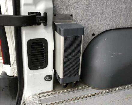 Белый Рено Мастер, объемом двигателя 2.3 л и пробегом 280 тыс. км за 16000 $, фото 31 на Automoto.ua