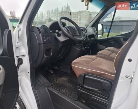 Белый Рено Мастер, объемом двигателя 2.3 л и пробегом 211 тыс. км за 19250 $, фото 10 на Automoto.ua