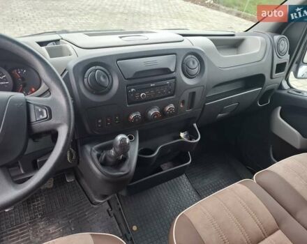 Белый Рено Мастер, объемом двигателя 2.3 л и пробегом 211 тыс. км за 19250 $, фото 15 на Automoto.ua