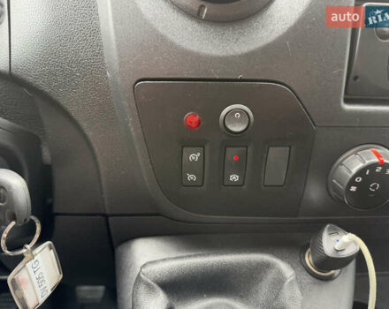 Белый Рено Мастер, объемом двигателя 2.3 л и пробегом 350 тыс. км за 15999 $, фото 30 на Automoto.ua