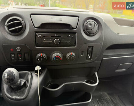 Белый Рено Мастер, объемом двигателя 2.3 л и пробегом 350 тыс. км за 15999 $, фото 31 на Automoto.ua