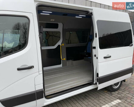 Белый Рено Мастер, объемом двигателя 2.3 л и пробегом 350 тыс. км за 15999 $, фото 49 на Automoto.ua