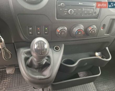 Белый Рено Мастер, объемом двигателя 2.3 л и пробегом 211 тыс. км за 19250 $, фото 16 на Automoto.ua