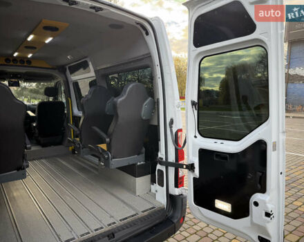 Белый Рено Мастер, объемом двигателя 2.3 л и пробегом 300 тыс. км за 16300 $, фото 64 на Automoto.ua